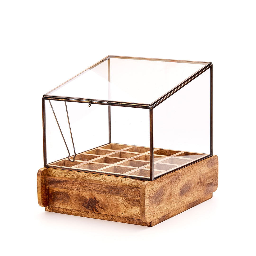 Hochwertiges Anzuchthaus mit 16 Fächern